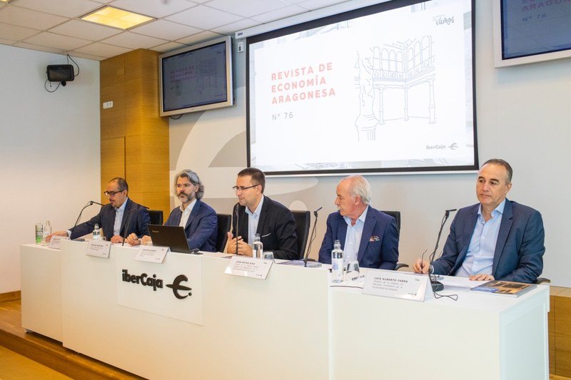 Conferencias y Ponencias